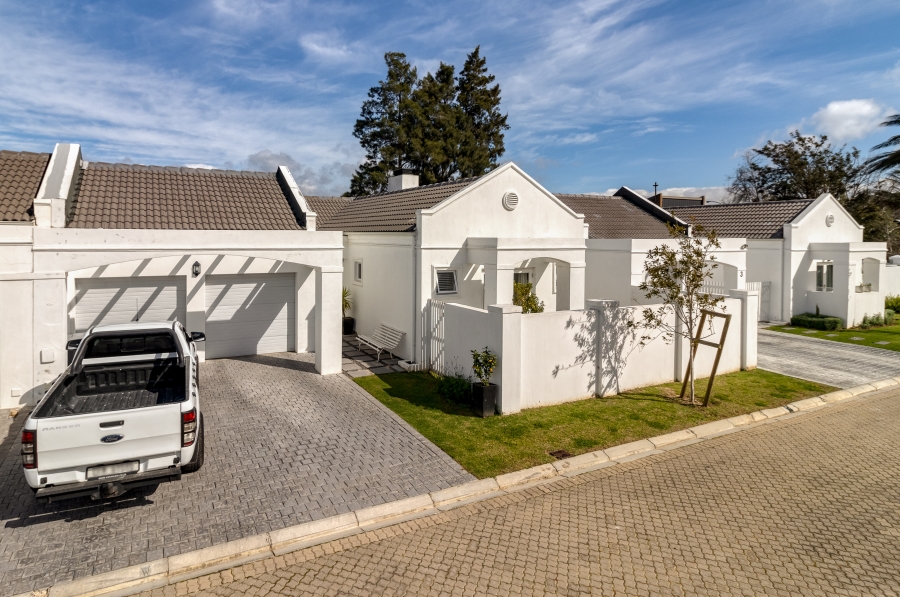 3 Bedroom Property for Sale in Roundhay Western Cape